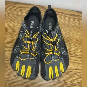 Fila Mens Skeletoes Running Athletic Water Hiking Sneakers Shoes Size 7M Comfort